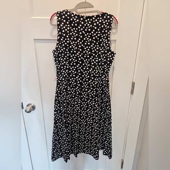 Robbie Bee Polka Dot Fit & Flare Dress Size 10 Sleeveless Floral Detail - Picture 4 of 9